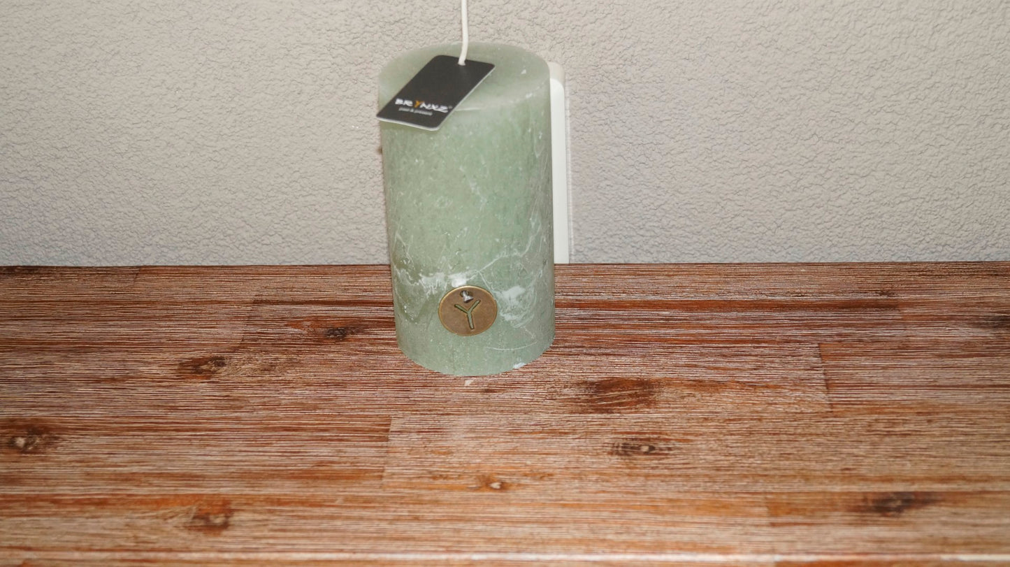 Brynxz Rustic candle sage green 7x12 cm